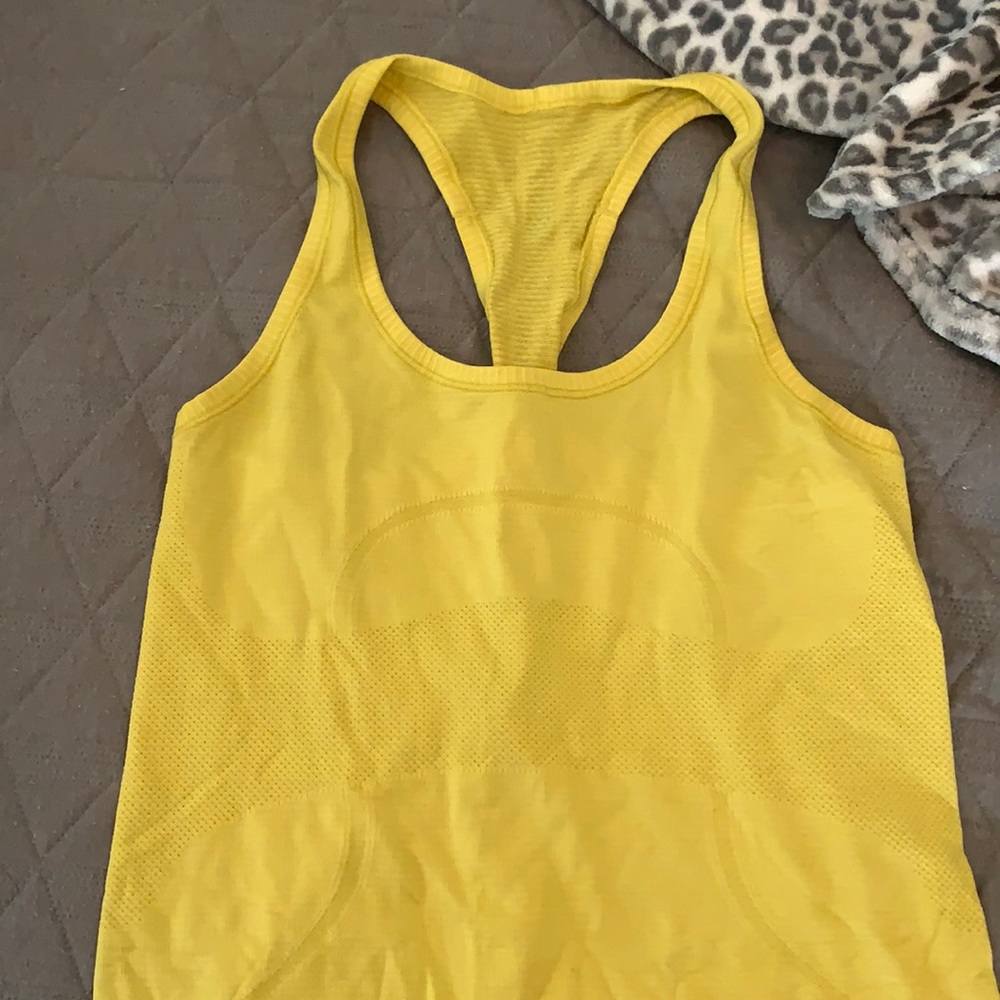 Lululemon tank